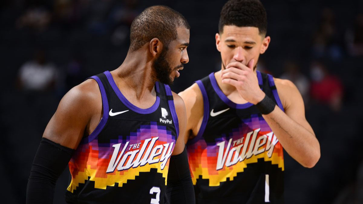 Phoenix Suns The Phoenix Suns are an American professional basketball team based in Phoenix, Arizona. The Suns compete in the National Basketball Association (NBA)...